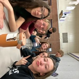 Meet your Posher, Corina